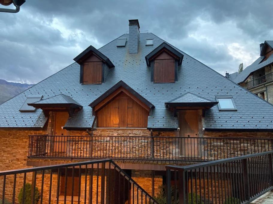 Elegante Apartamento En Escarrilla Con Vistas Al Valle Luaran gambar